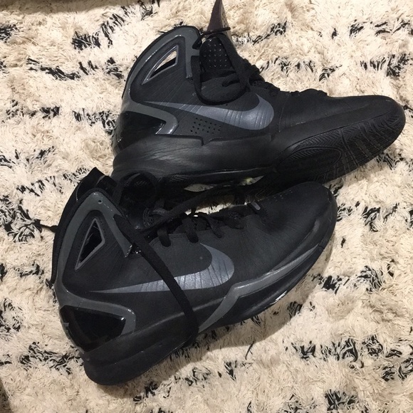 hyperdunks all black